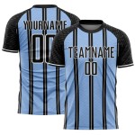 Aangepast zwart lichtblauw-wit gesublimeerd voetbaltenue-shirt Aangepast zwart lichtblauw-wit gesublimeerd voetbaltenue-shirt