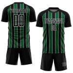 Aangepast zwart Kelly Groen-Wit Lijn Sublimatie Voetbaltenue Jersey Aangepast zwart Kelly Groen-Wit Lijn Sublimatie Voetbaltenue Jersey