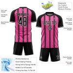 Aangepast zwart roze-wit gesublimeerd voetbaltenue-shirt Aangepast zwart roze-wit gesublimeerd voetbaltenue-shirt