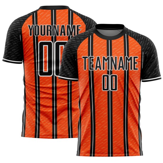 Aangepast zwart oranje-wit gesublimeerd voetbaltenue-shirt Aangepast zwart oranje-wit gesublimeerd voetbaltenue-shirt