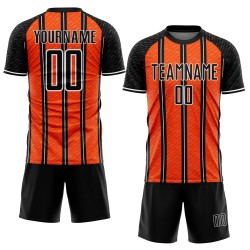 Aangepast zwart oranje-wit gesublimeerd voetbaltenue-shirt