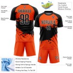 Aangepast oranje zwart-wit sublimatie voetbaltenue shirt Aangepast oranje zwart-wit sublimatie voetbaltenue shirt